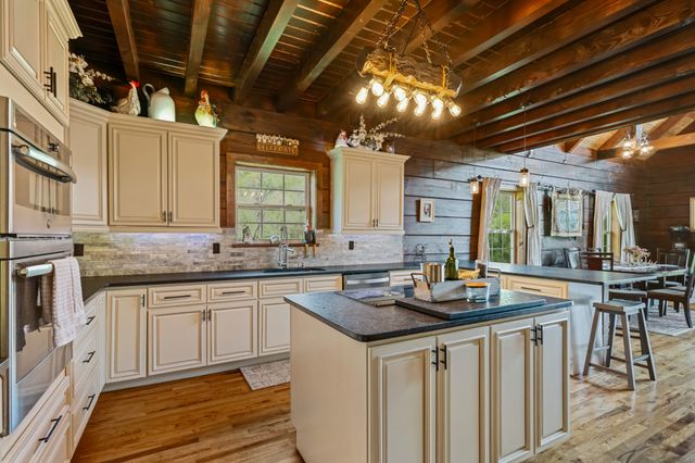 4818 Ensor Hollow Rd, Buffalo Valley, TN 38548