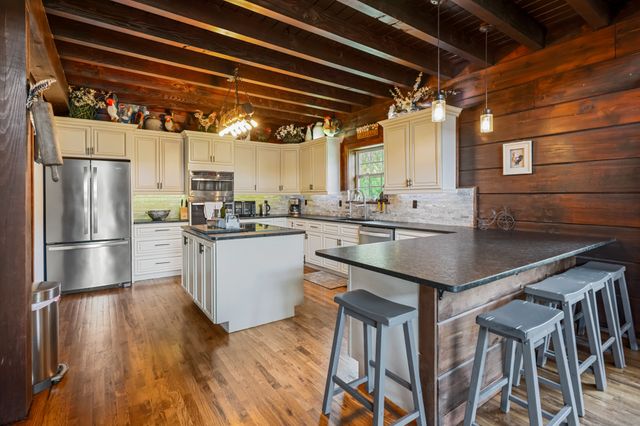 4818 Ensor Hollow Rd, Buffalo Valley, TN 38548