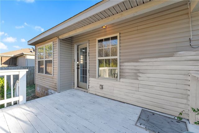 429 E Mccann Road, Rogers, AR 72758