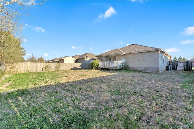 429 E Mccann Road, Rogers, AR 72758