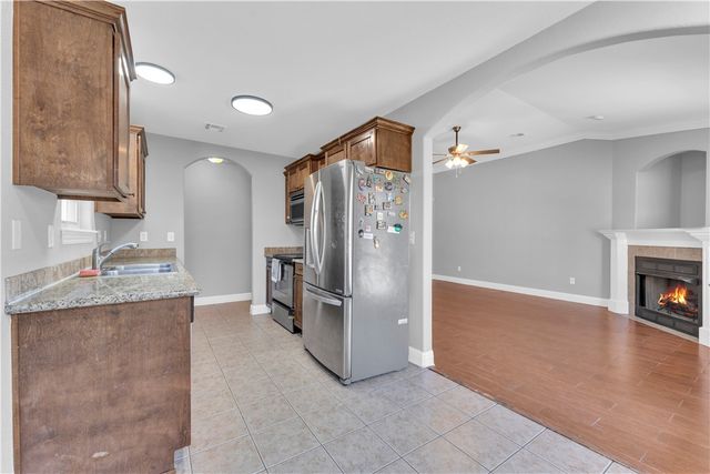 429 E Mccann Road, Rogers, AR 72758