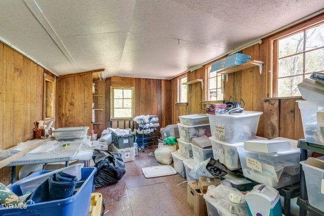 170 Davis Road, Thorn Hill, TN 37881
