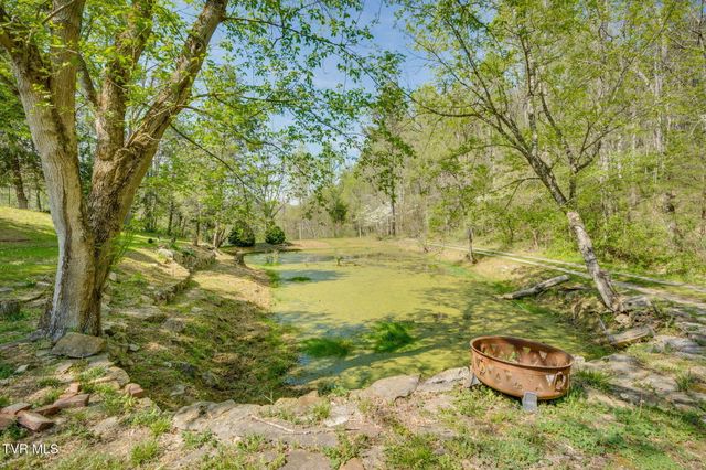 170 Davis Road, Thorn Hill, TN 37881