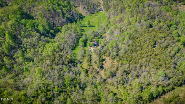 170 Davis Road, Thorn Hill, TN 37881