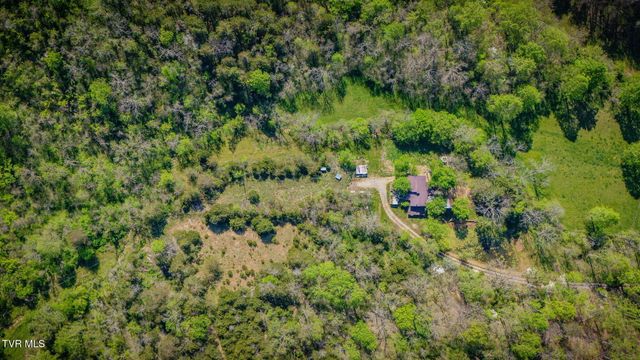 170 Davis Road, Thorn Hill, TN 37881