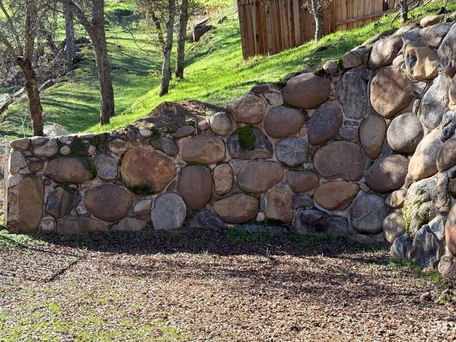 40820 Oak Ridge Drive, Three Rivers, CA 93271