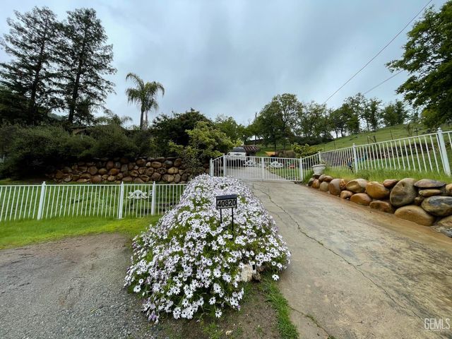 40820 Oak Ridge Drive, Three Rivers, CA 93271