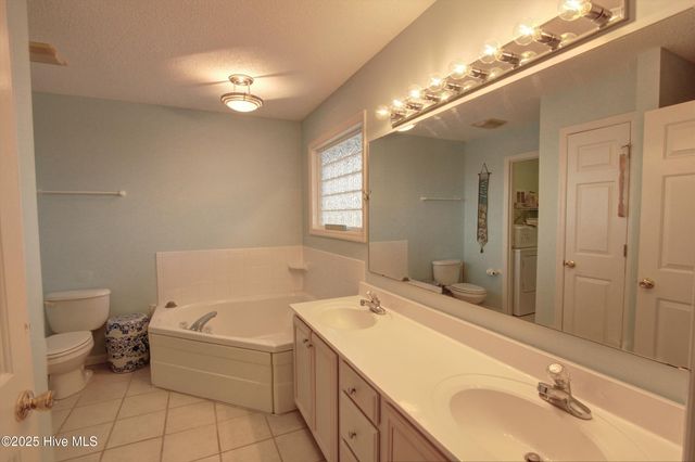 102 S Harbor Drive, Surf City, NC 28445