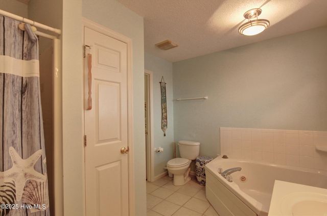 102 S Harbor Drive, Surf City, NC 28445