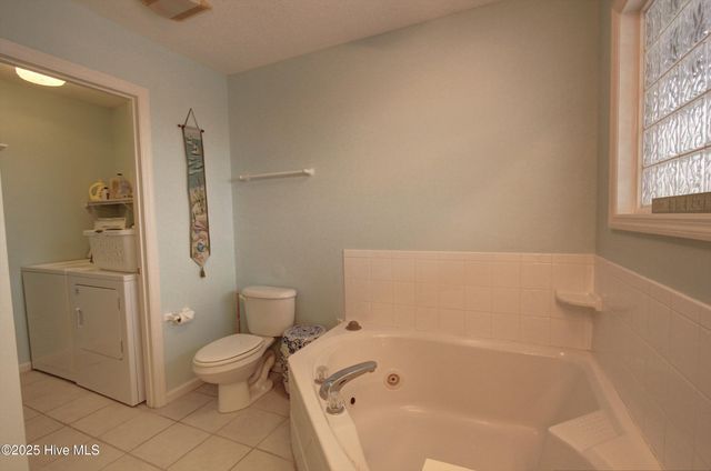 102 S Harbor Drive, Surf City, NC 28445