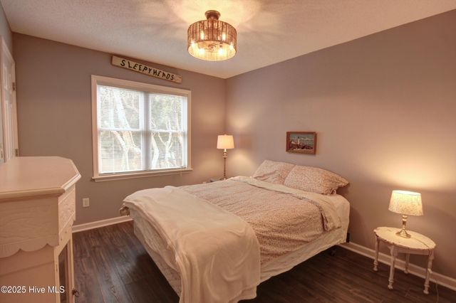 102 S Harbor Drive, Surf City, NC 28445