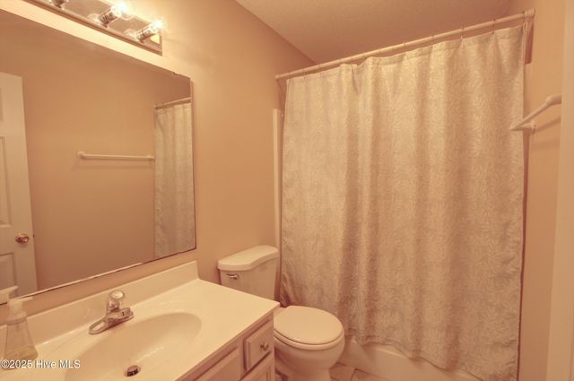 102 S Harbor Drive, Surf City, NC 28445