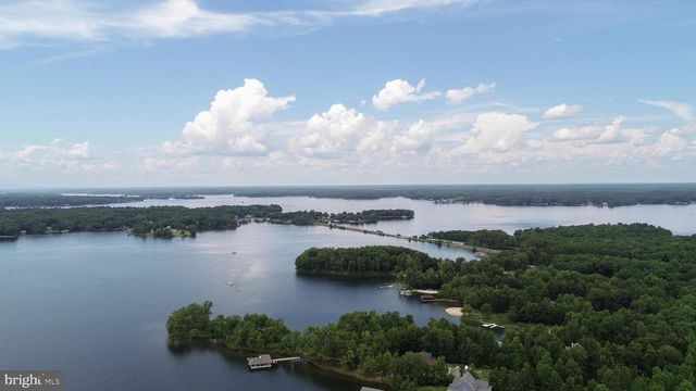 199 HICKORY LANE, Bumpass, VA 23024