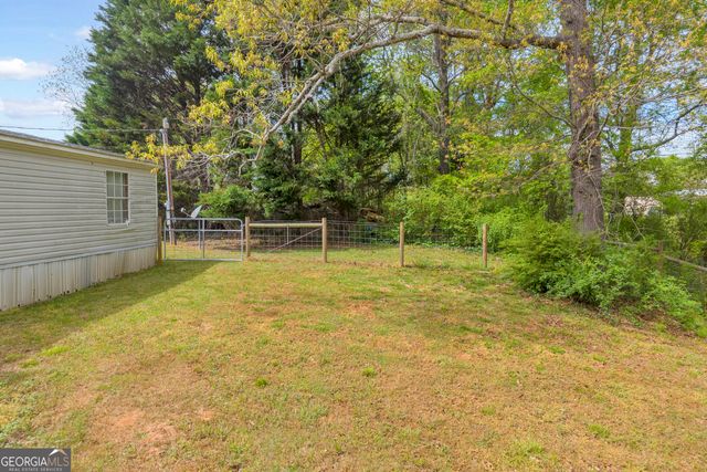 35 Jordan Loop, Toccoa, GA 30577