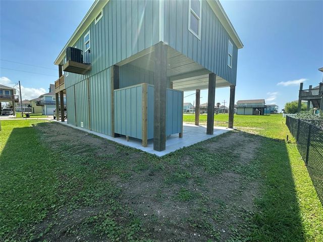 969 Bahama Road, Crystal Beach, TX 77650