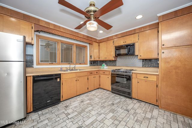 3109 Holly Drive, Gautier, MS 39553