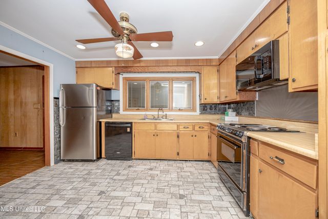 3109 Holly Drive, Gautier, MS 39553