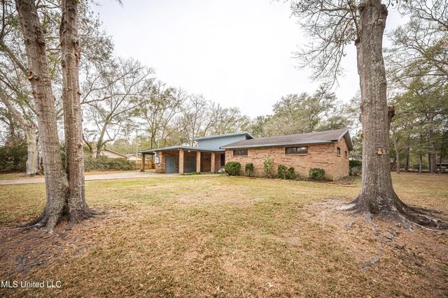 3109 Holly Drive, Gautier, MS 39553