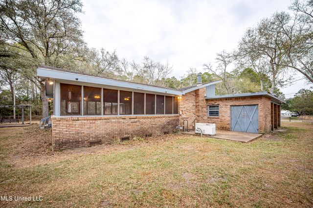 3109 Holly Drive, Gautier, MS 39553