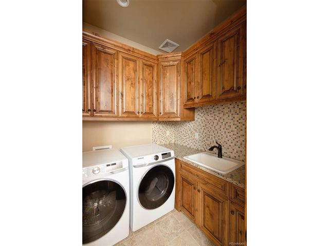 8802 Eagle Moon Way, Parker, CO 80134