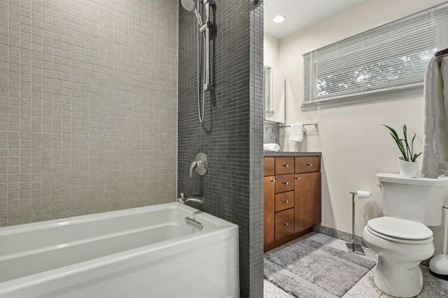 3206 W Valley View Drive, St. Joseph, MI 49085