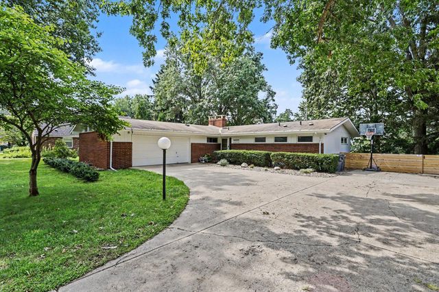 3206 W Valley View Drive, St. Joseph, MI 49085