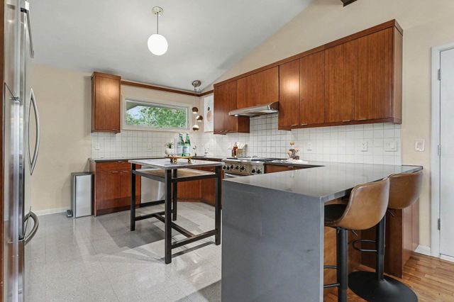 3206 W Valley View Drive, St. Joseph, MI 49085