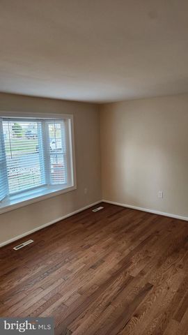1050 BRIGHTLEAF DR, Arnold, MD 21012