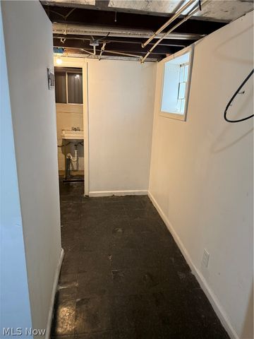 526 E 118th Street, Cleveland, OH 44108