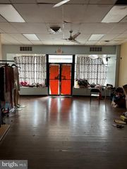 3721 GARRETT RD, Upper Darby, PA 19082