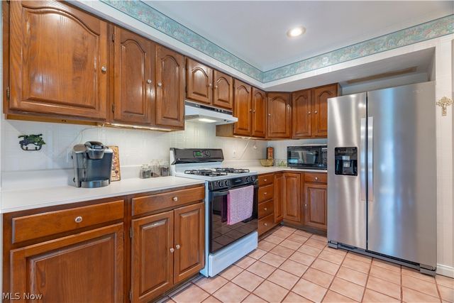 3445 Cornwall Drive, Canton, OH 44708