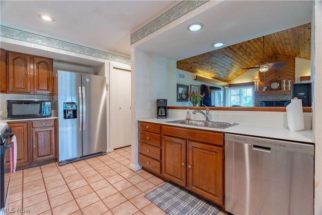 3445 Cornwall Drive, Canton, OH 44708