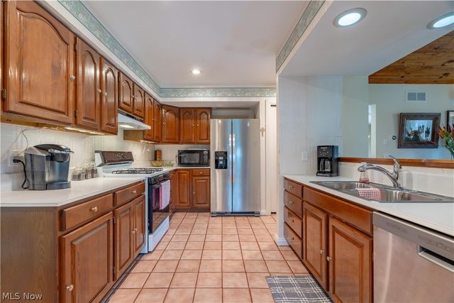 3445 Cornwall Drive, Canton, OH 44708