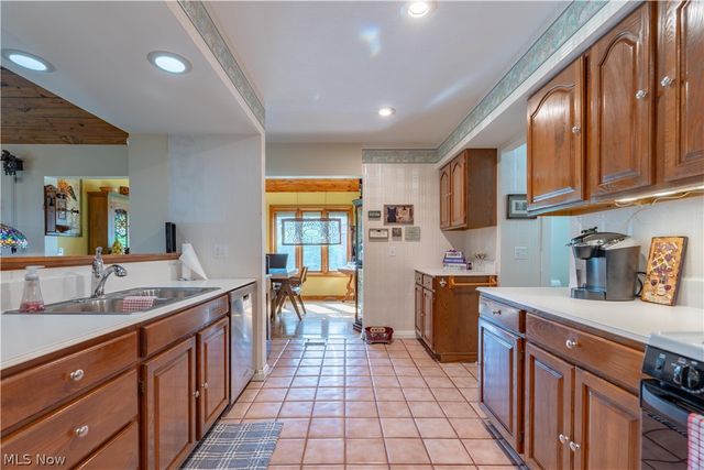 3445 Cornwall Drive, Canton, OH 44708