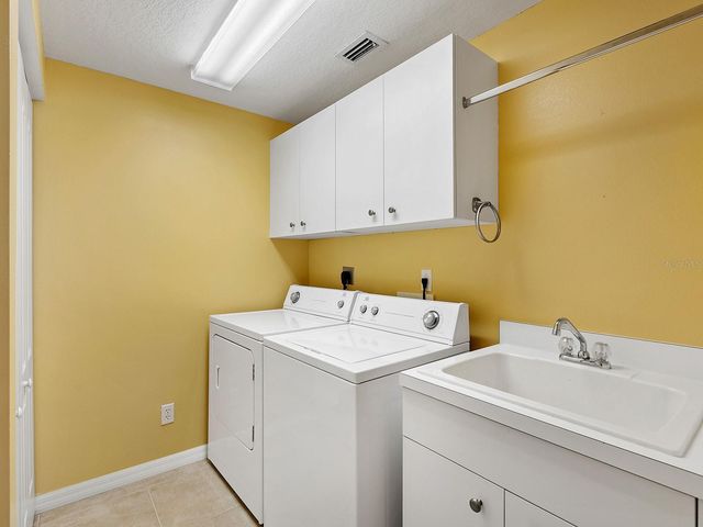 1730 CELTIC DRIVE 102, Venice, FL 34293