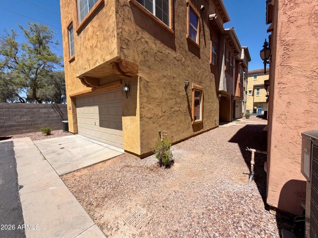 2030 N 78TH Glen, Phoenix, AZ 85035