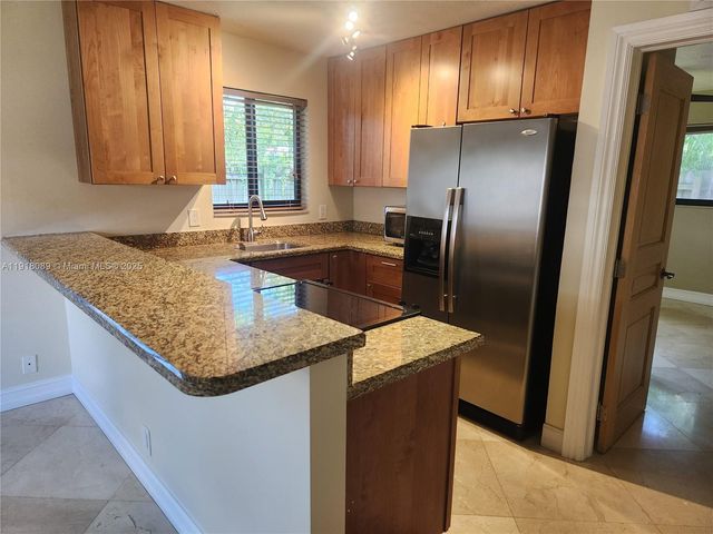 210 SW 8th Ave 1-3, Fort Lauderdale, FL 33316