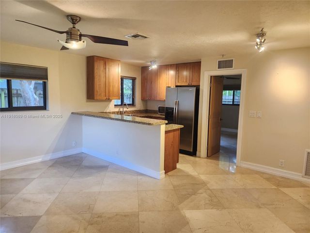 210 SW 8th Ave 1-3, Fort Lauderdale, FL 33316