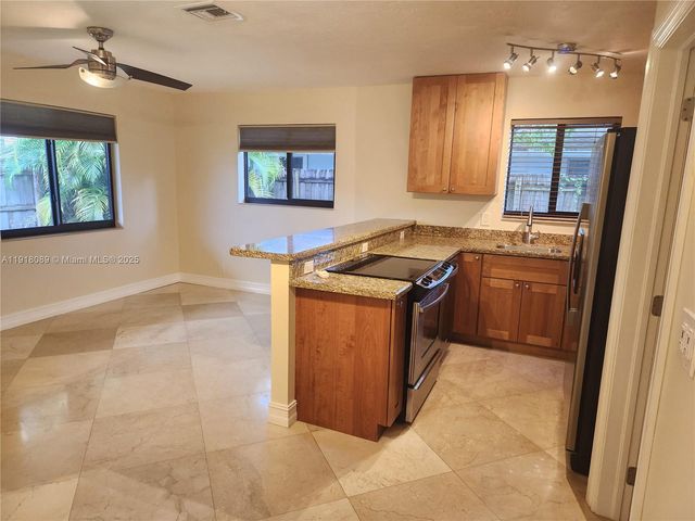 210 SW 8th Ave 1-3, Fort Lauderdale, FL 33316