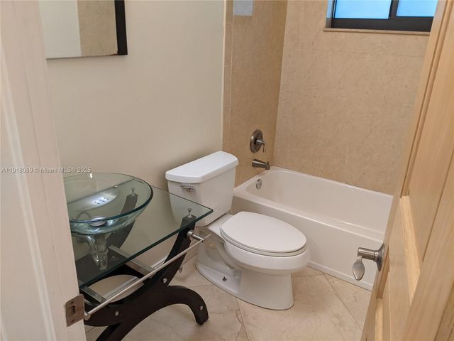 210 SW 8th Ave 1-3, Fort Lauderdale, FL 33316