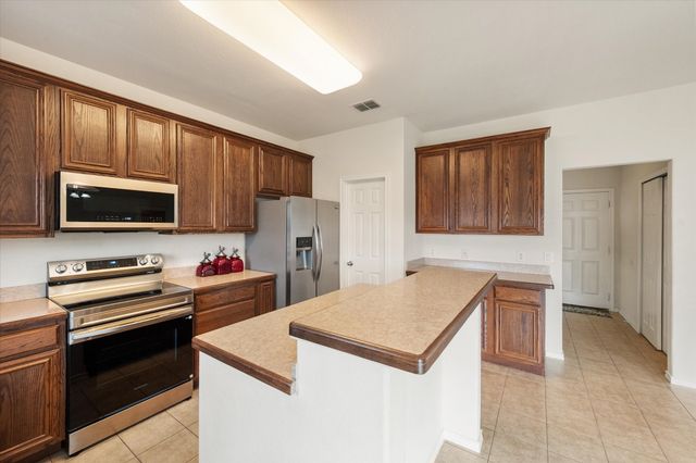 921 Winged Foot, Corsicana, TX 75110