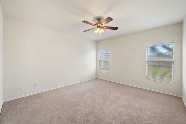 921 Winged Foot, Corsicana, TX 75110