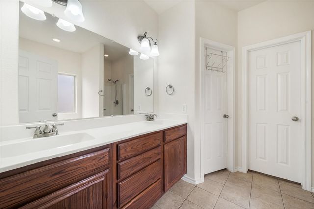 921 Winged Foot, Corsicana, TX 75110