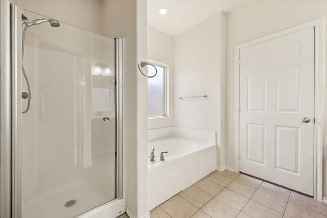 921 Winged Foot, Corsicana, TX 75110