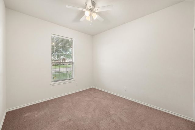 921 Winged Foot, Corsicana, TX 75110