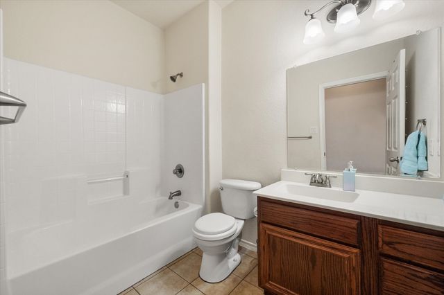 921 Winged Foot, Corsicana, TX 75110