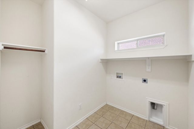 921 Winged Foot, Corsicana, TX 75110