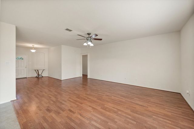 921 Winged Foot, Corsicana, TX 75110