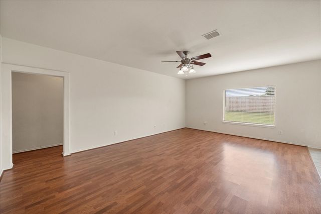 921 Winged Foot, Corsicana, TX 75110