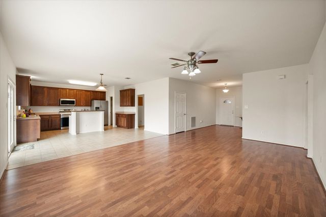 921 Winged Foot, Corsicana, TX 75110